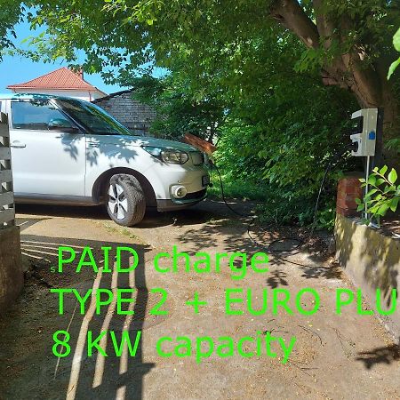 Spacious Klaipeda Apartment Ev Exterior photo