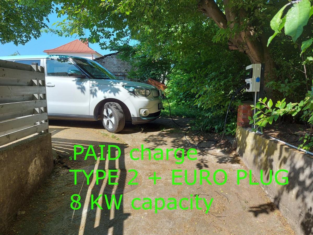 Spacious Klaipeda Apartment Ev Exterior photo